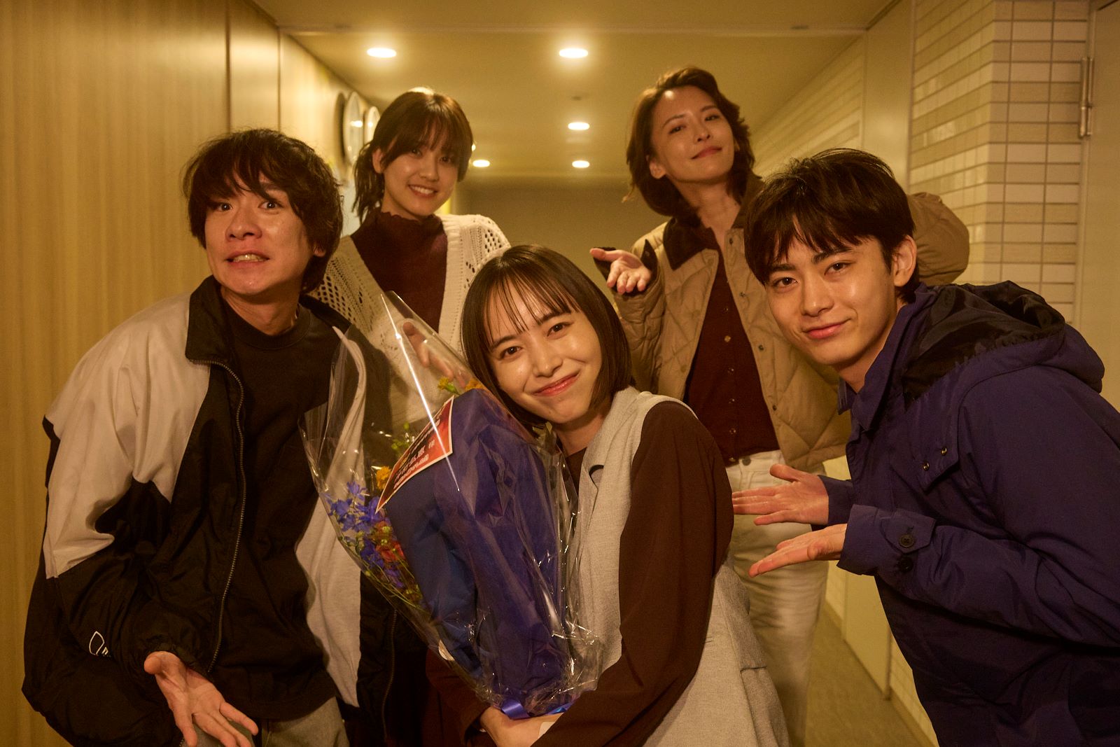 井桁弘恵、落合モトキ、豊田裕大、奈月セナ、山崎紘菜の写真