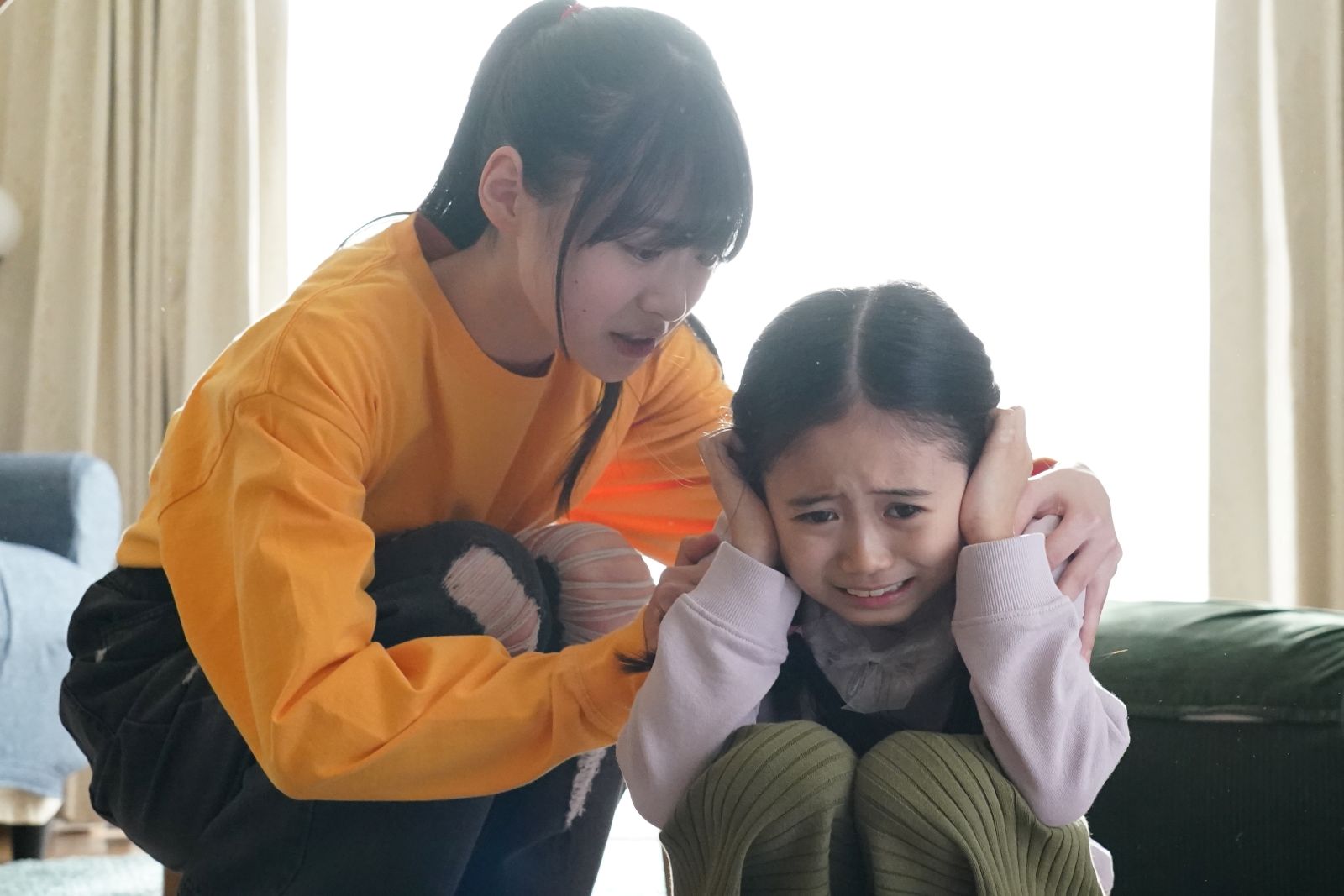 畠桜子と泉谷星奈の写真