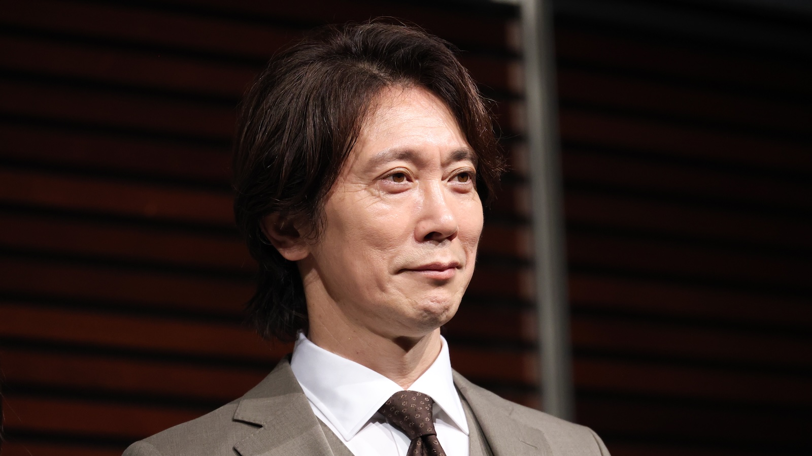 7月期日曜ドラマ『一次元の挿し木』の制作発表記者会見に登壇した佐々木蔵之介