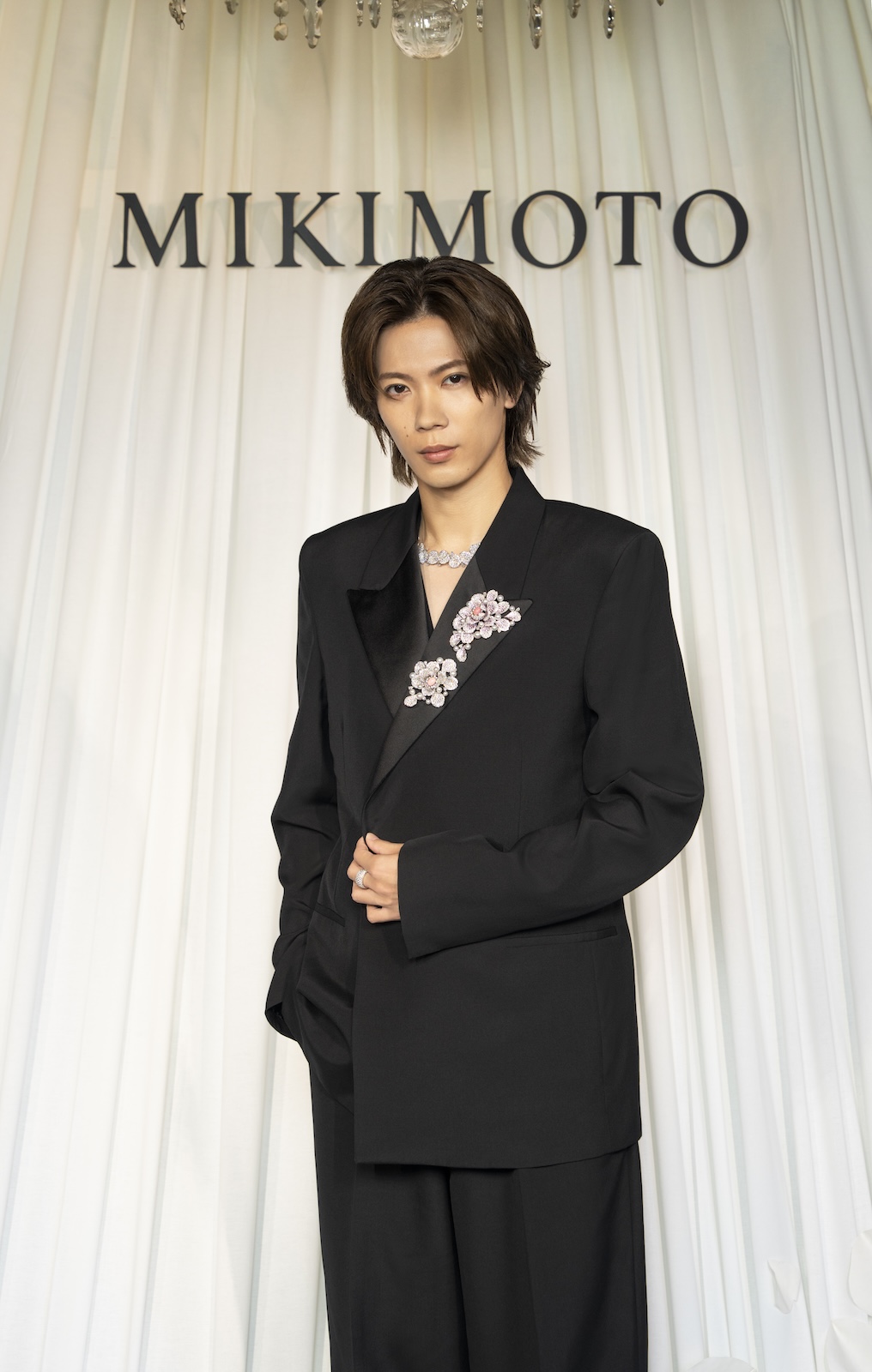 Number_i・神宮寺勇太 貴公子のような美しい出で立ちでミキモトの