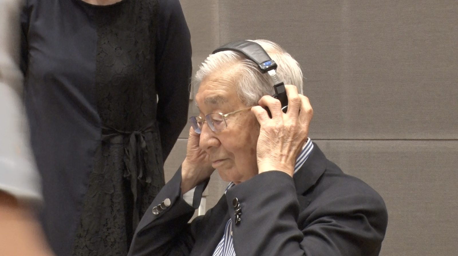 佐野 元春 妻