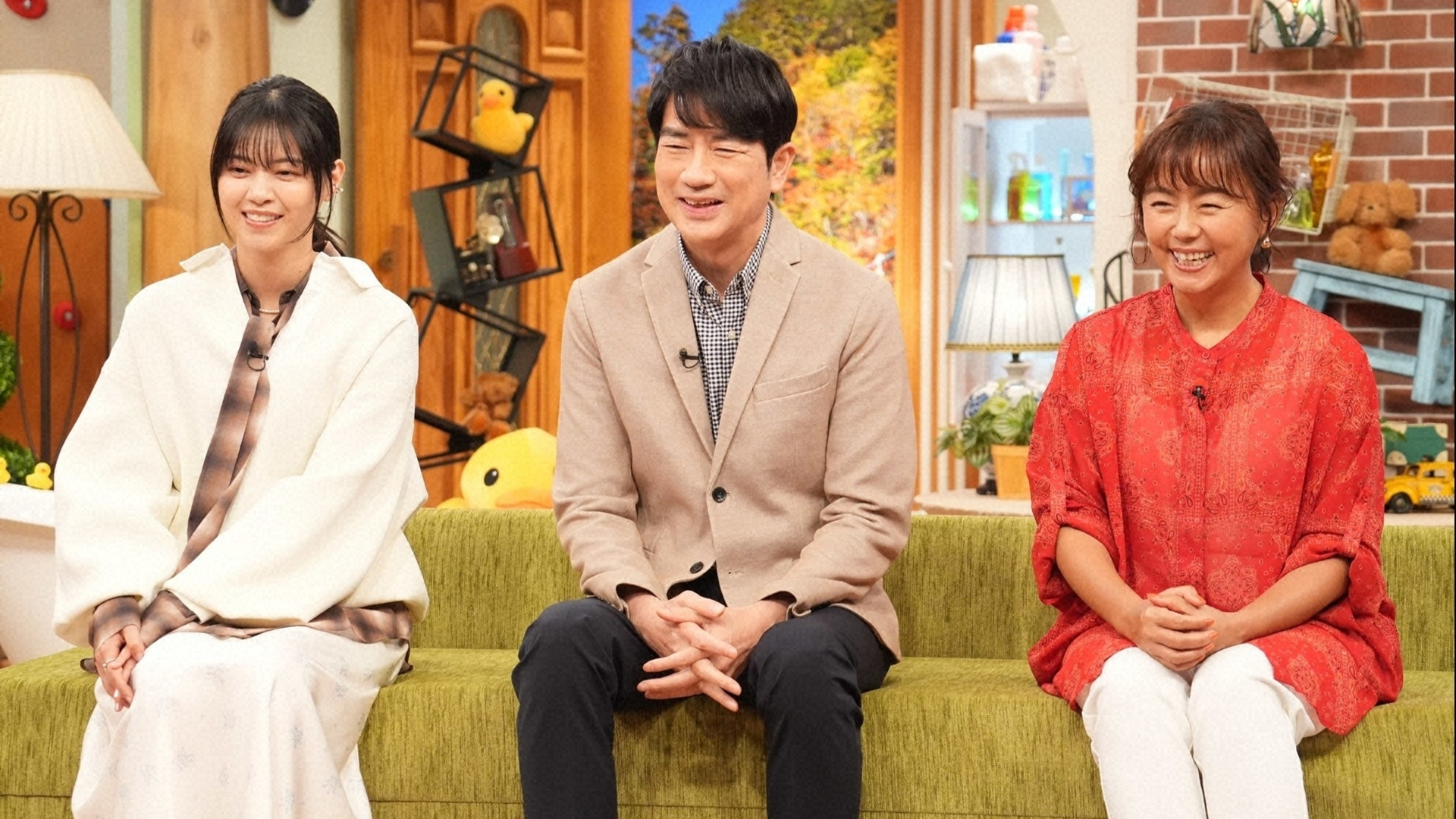 西野七瀬と羽鳥慎一と田中律子の写真