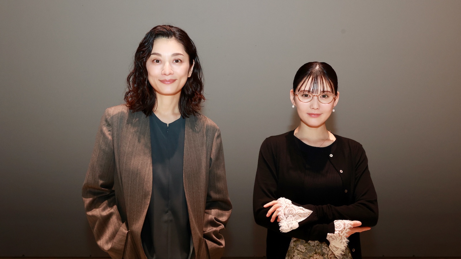 小池栄子と北香那の写真