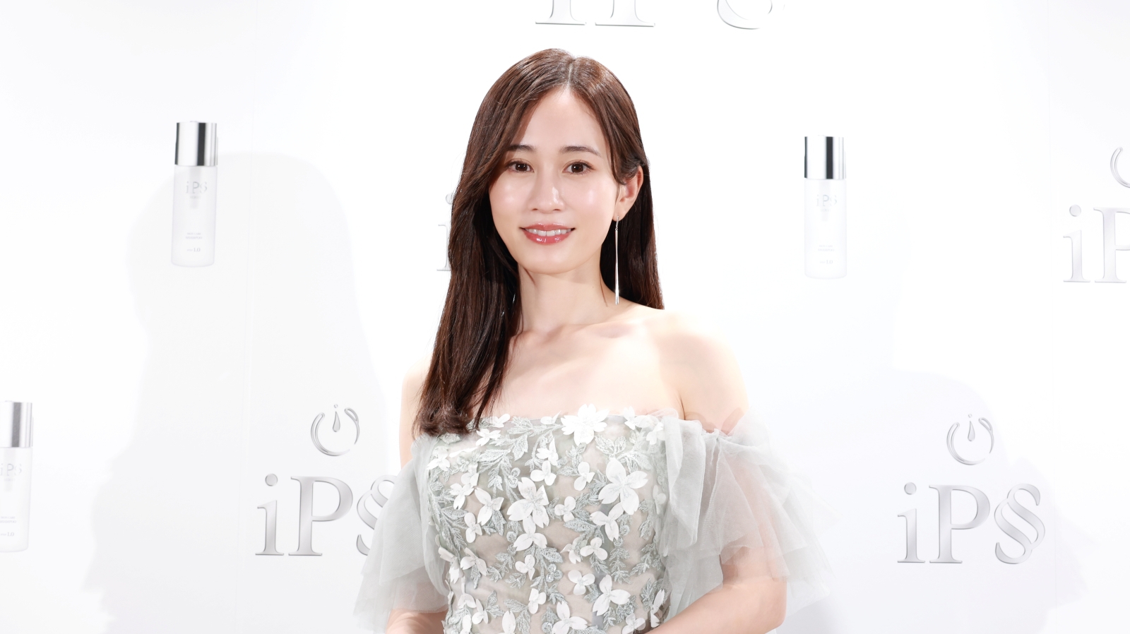 前田敦子が“特別な美容ケア”を明かす「〇〇しながら半身浴」ドラマ共演
