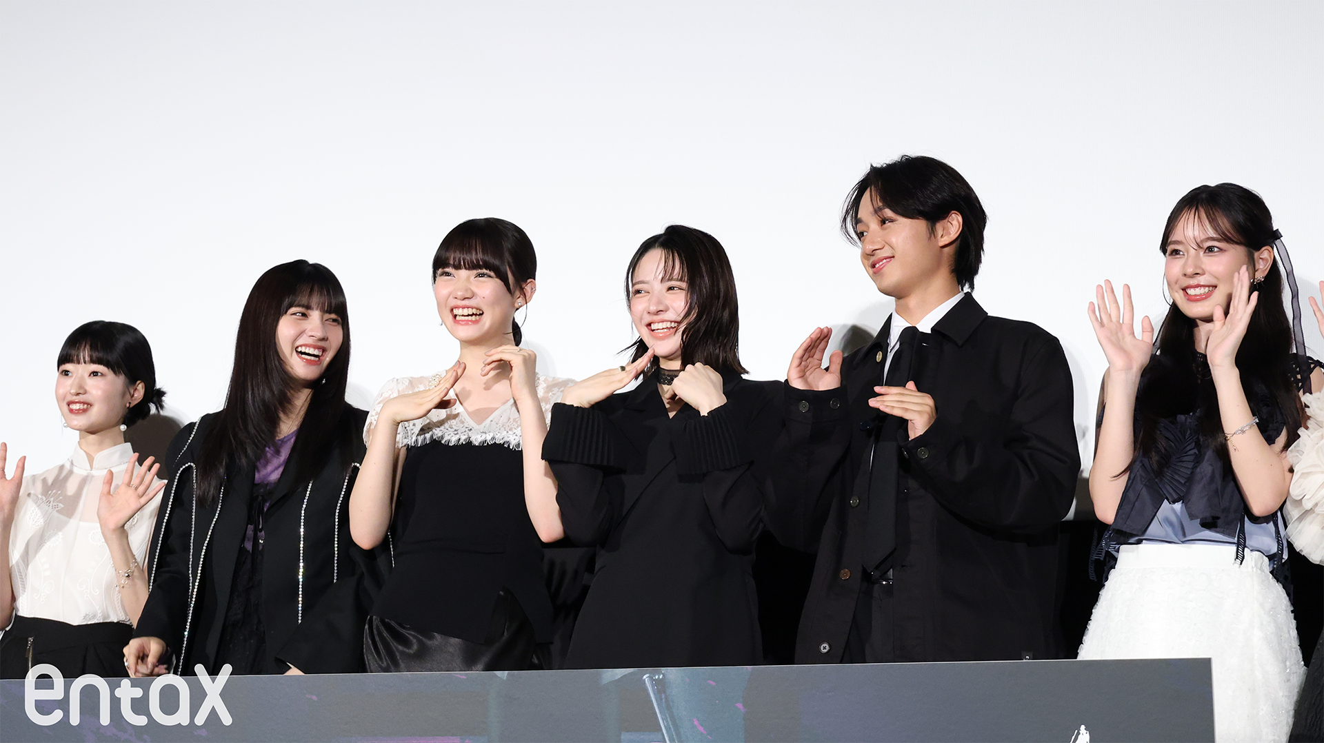 鎮西も混ざり一緒に『センセーション』を踊った