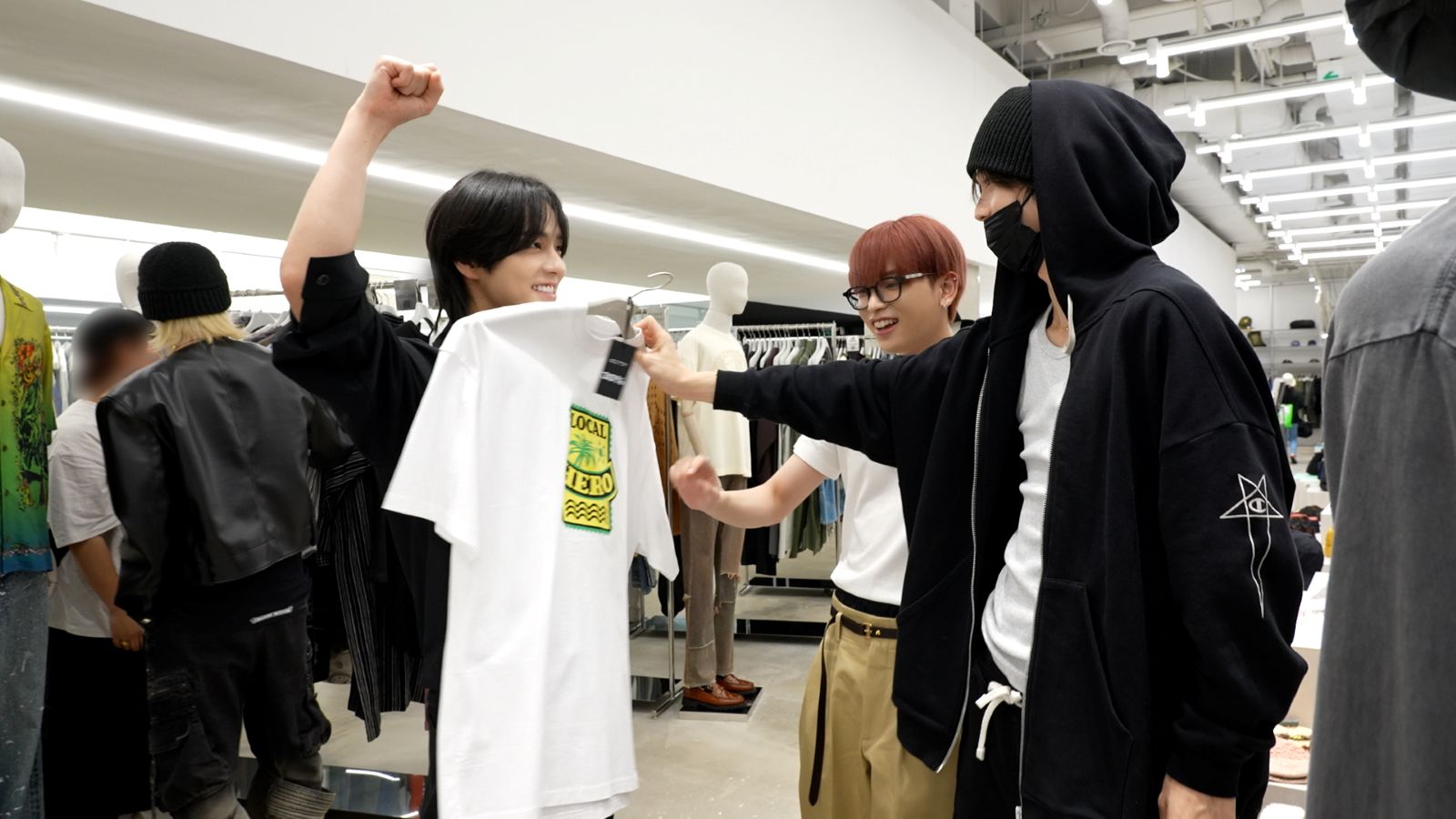 &TEAMのドキュメンタリー第2夜】メンバー御用達のセレクトショップへ