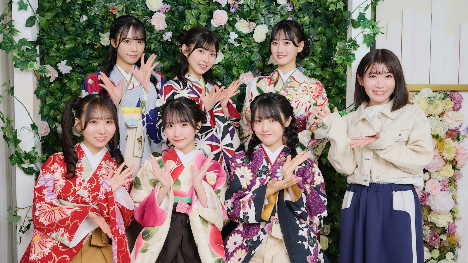 STU48の6人と福島ゆか(最右)の写真