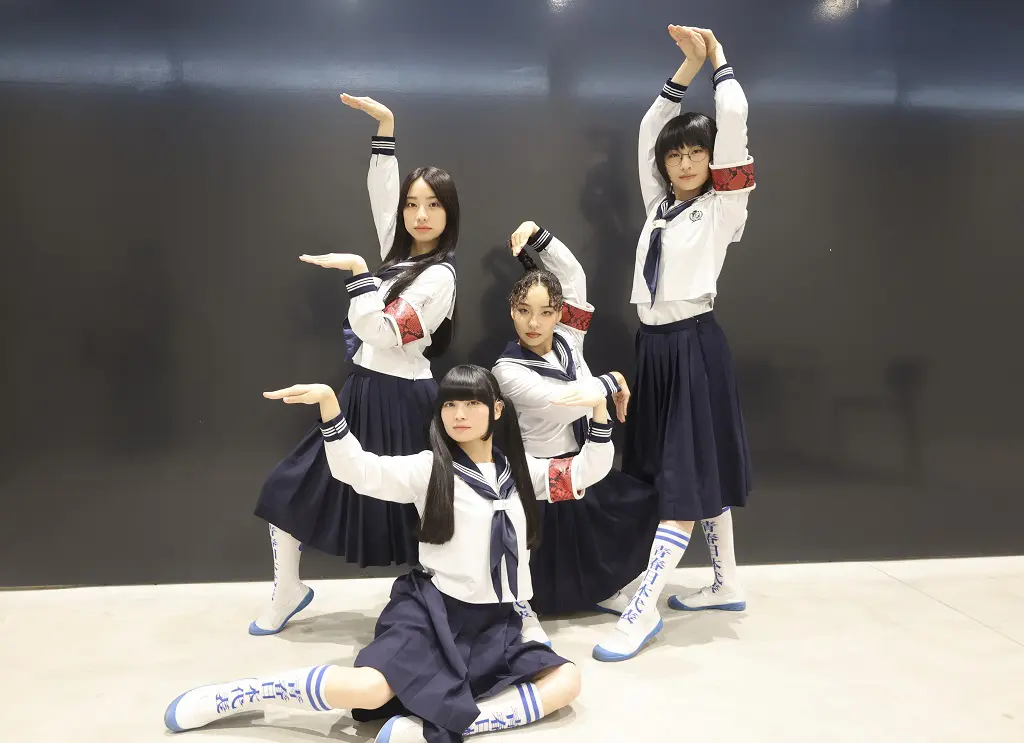 オトナブルー 新しい学校のリーダーズ
