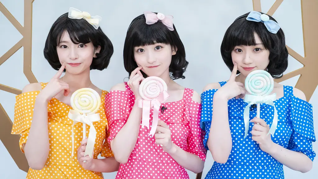 乃木坂46・菅原咲月が平成のぶりぶりアイドルに変身 ポロっとで