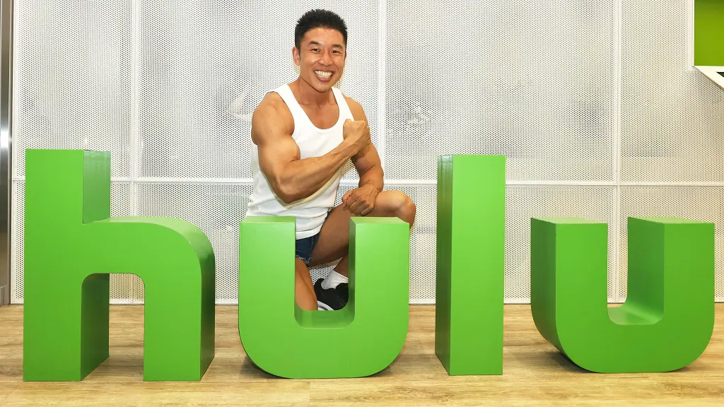 なかやまきんに君がオススメする“イスだけ腹筋” 「映画の