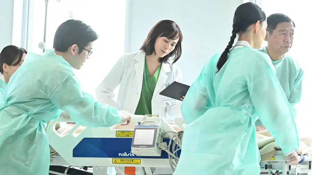 新空港占拠』櫻井翔VS武装集団“獣” 第一話の場面写真公開｜entax（エン