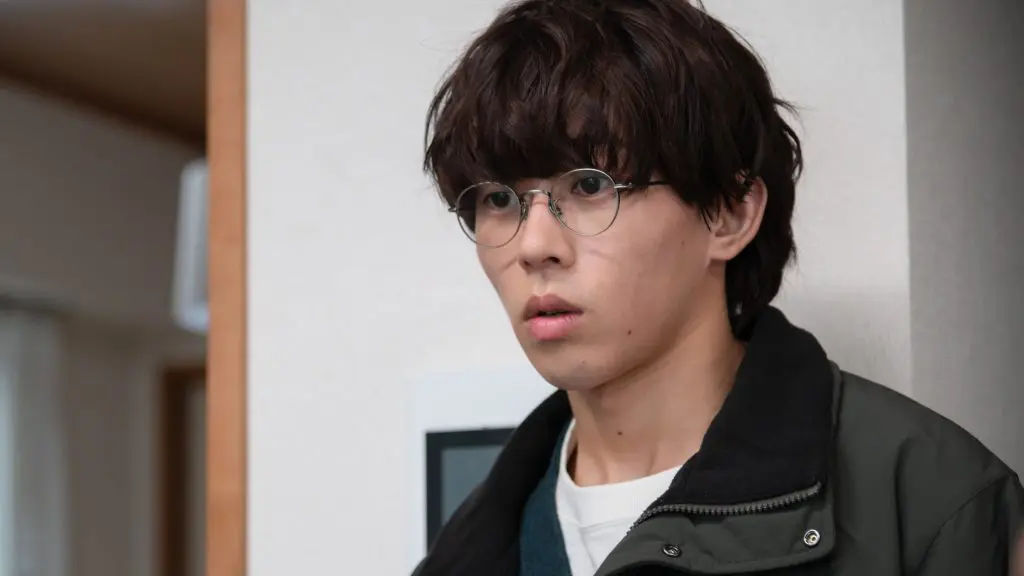 末澤誠也（Aぇ! group）、「anan No. 2435」表紙に登場 - TOWER