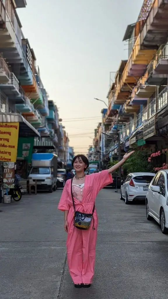 ラランド・サーヤ 「翻訳とか通訳がやりたかった」17歳で訪れたタイを