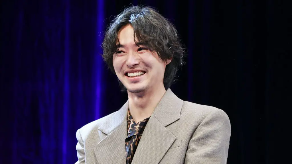 山﨑賢人 染谷将太は「かわいい」存在 “褒め合い”の連続で照れ笑い