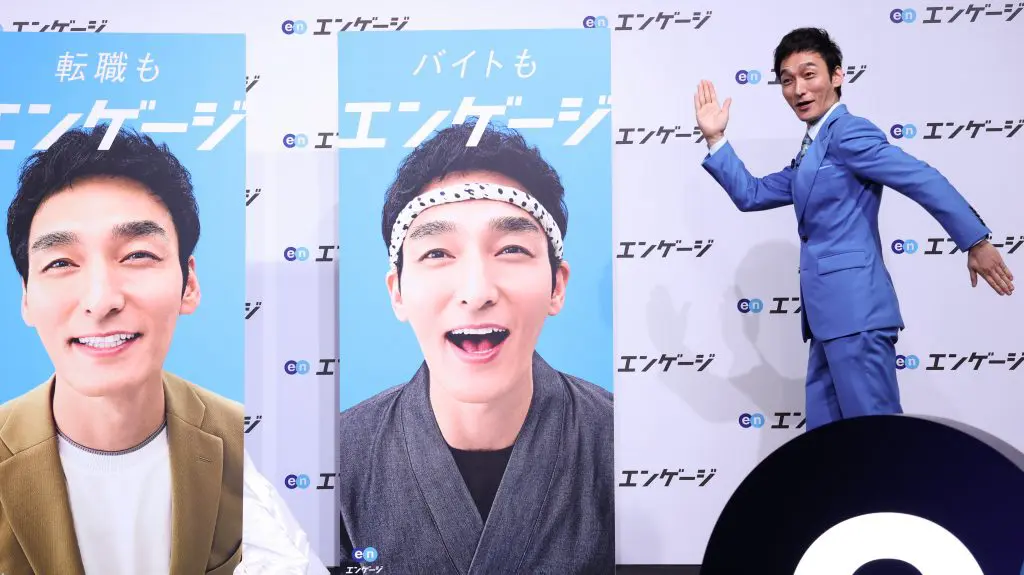 草彅剛 ポスタービジュアルを自画自賛！「全部着こなしちゃってる