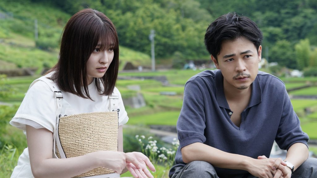 『降り積もれ孤独な死よ』蓮水花音(吉川愛)と冴木仁(成田凌)の写真