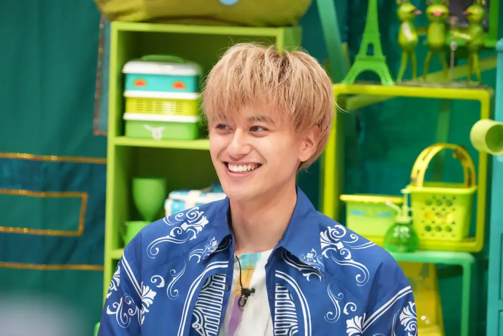 Aぇ! group小島健 秘密の交友関係発覚… 『お笑い4コマパーティー