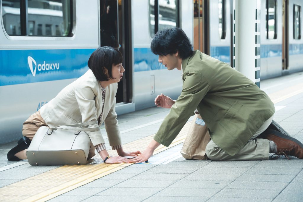 『Shrink(シュリンク)―精神科医ヨワイ―』に出演する中村倫也と夏帆