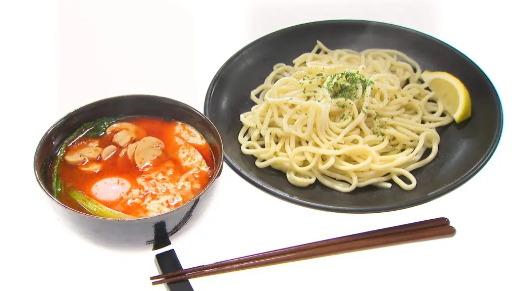 つけナポリタン イタリアンと中華のハーフ＆ハーフ」と静岡県民が自慢する富士市