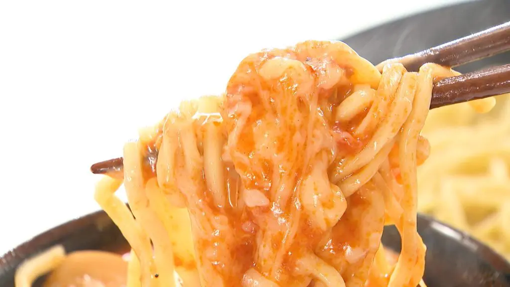 つけナポリタン イタリアンと中華のハーフ＆ハーフ」と静岡県民が自慢する富士市