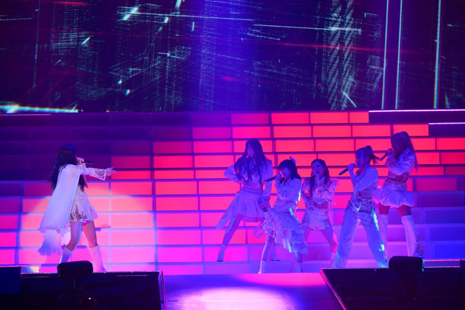 Little Glee Monsterが10周年ライブでファンに感謝 かれん「みんなが