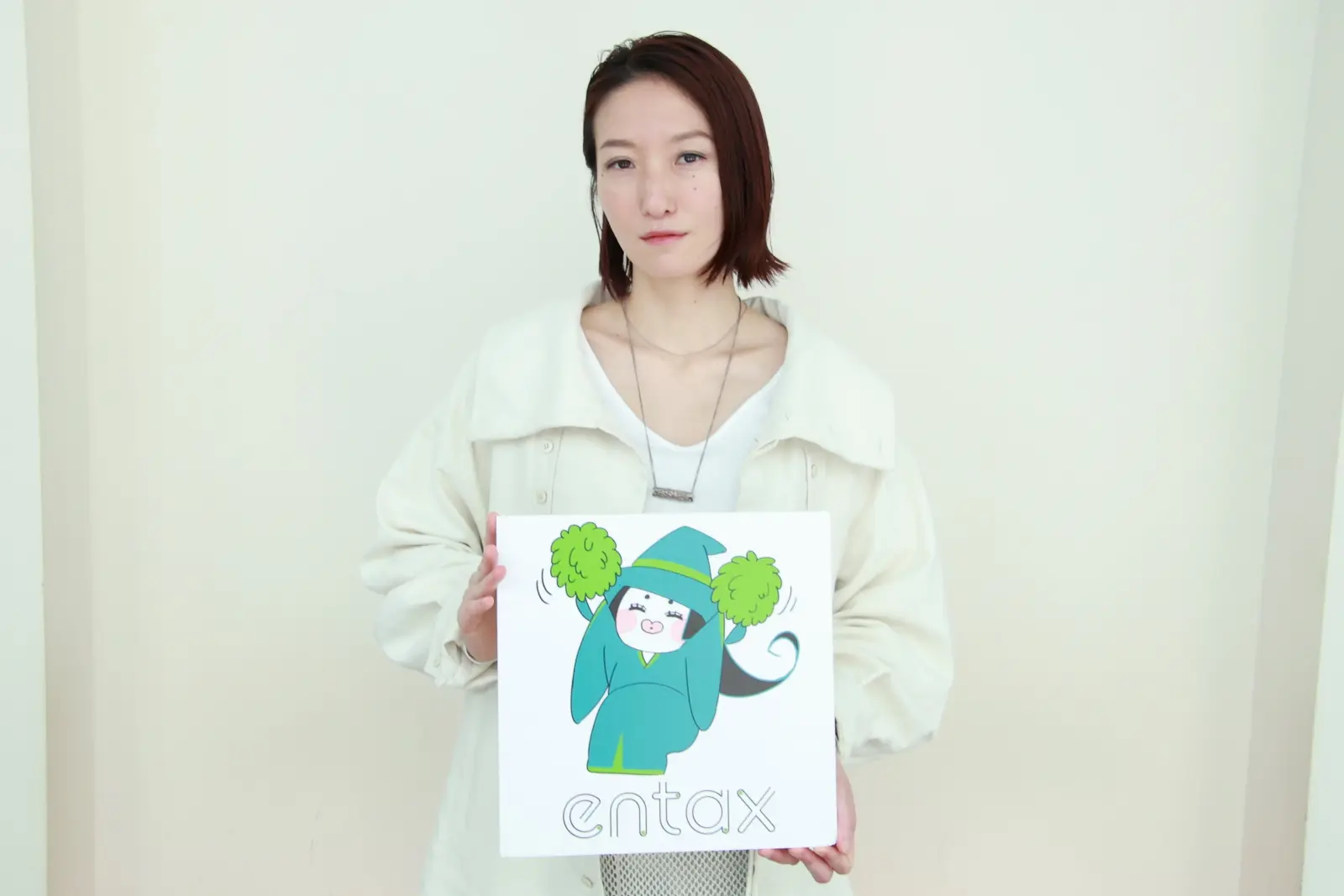 今年15周年の日食なつこ、『水流のロック』『開拓者』生披露！あい