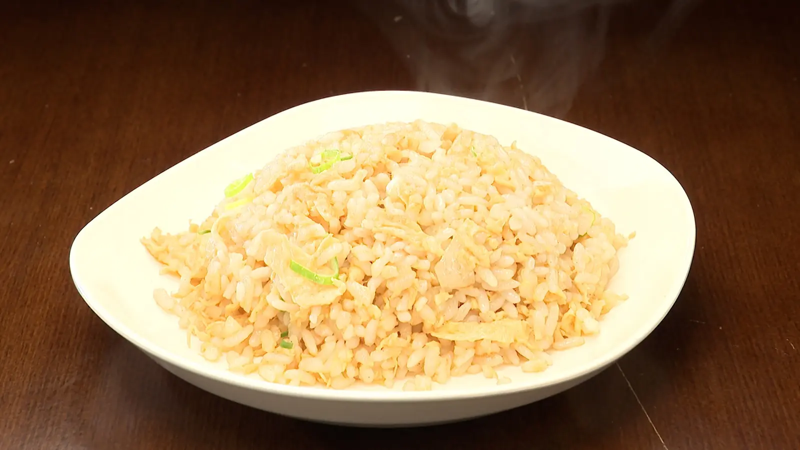 ラーメンにおかわりし放題の“無限半チャーハン”がつく『オモウマい店