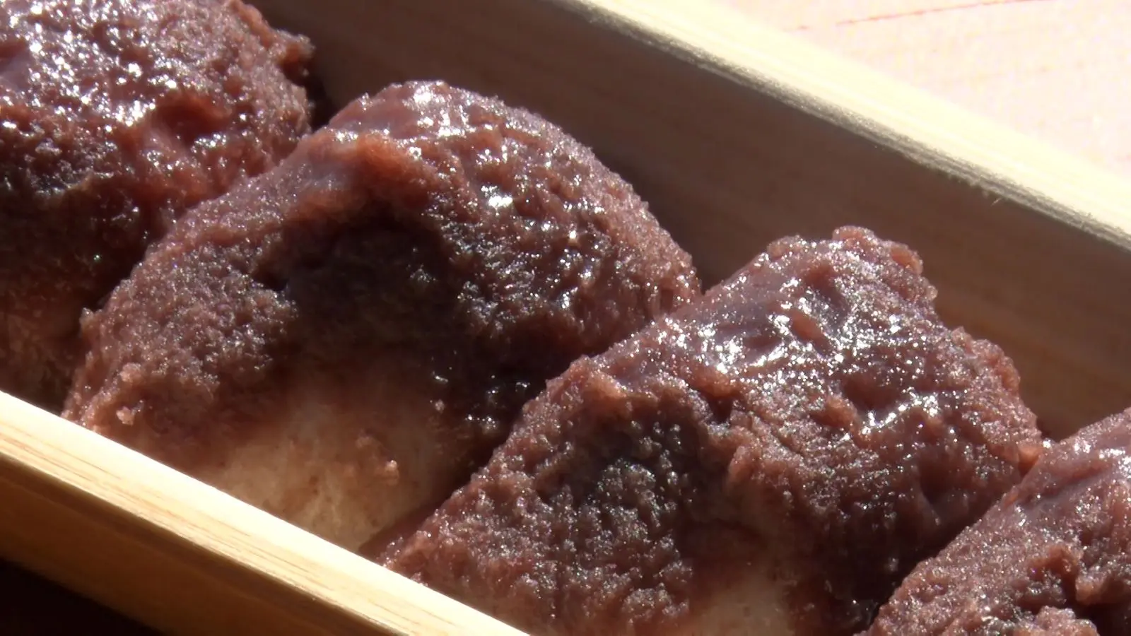 ちからもち 孝太郎パパの元首相も訪れた！標高およそ1200mの峠の上に立つ創業350年