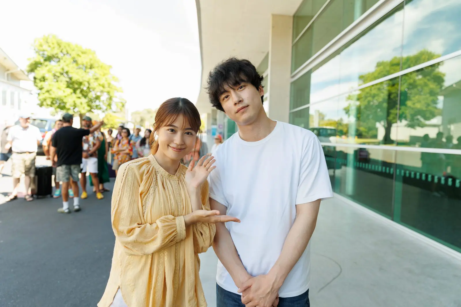 有村架純と坂口健太郎が連弾？「さよならのつづき」リラックス