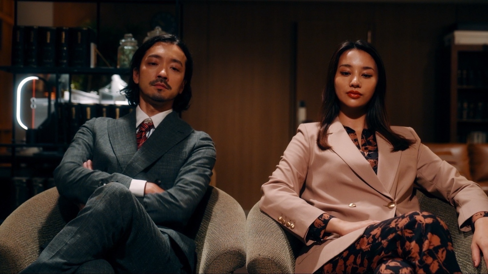 高橋メアリージュンと金子ノブアキの写真