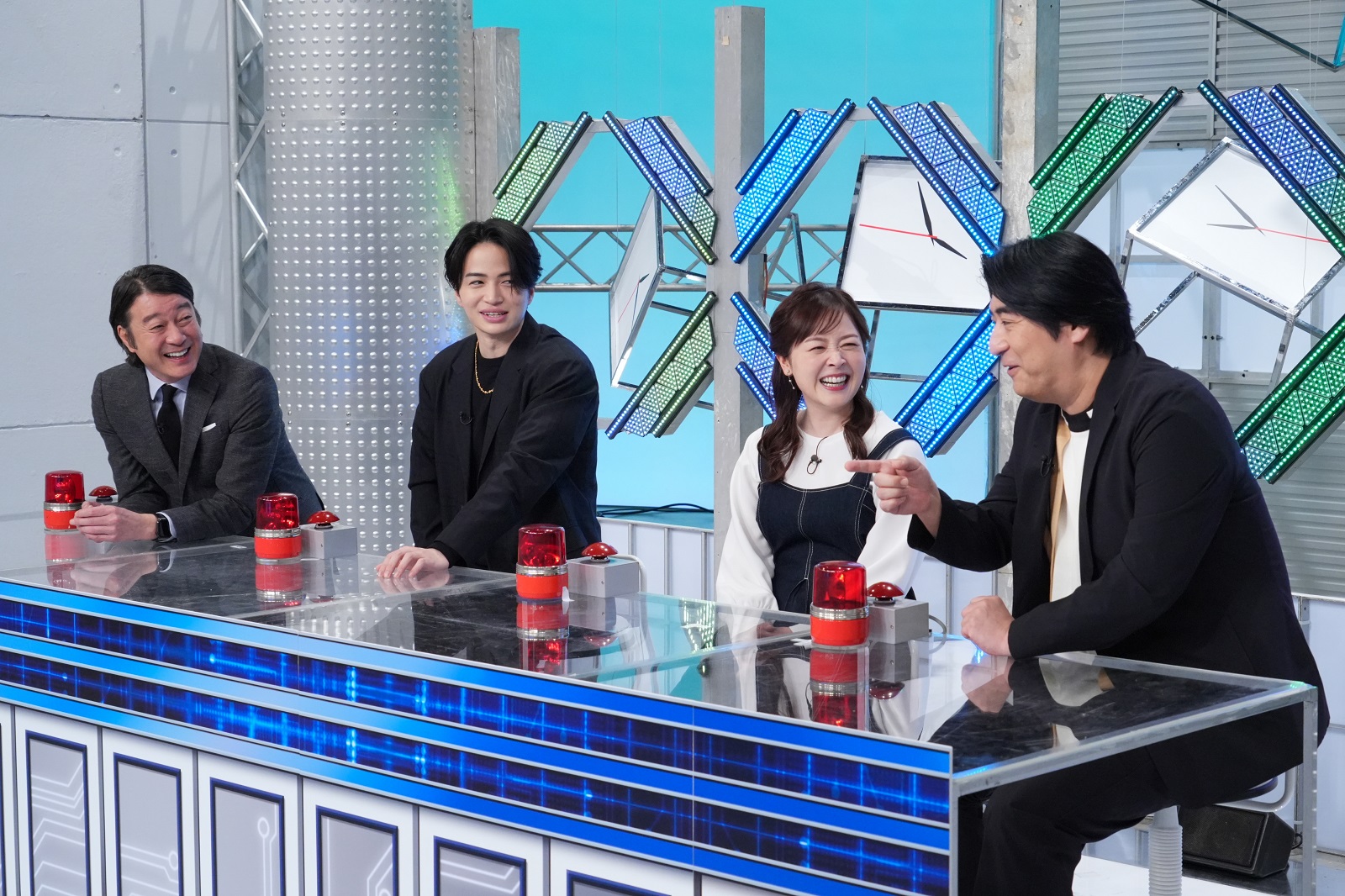 加藤浩次、菊池風磨、水卜麻美、佐久間宣行の写真