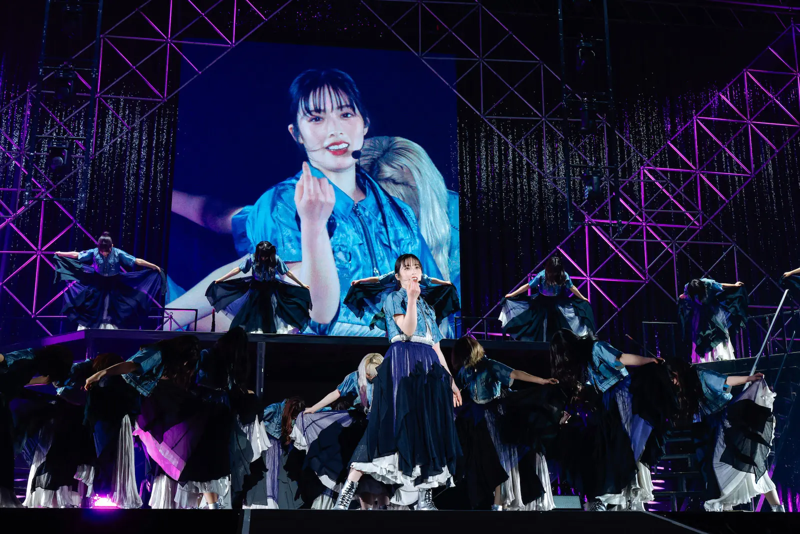 櫻坂46“一期生・齋藤冬優花”卒業セレモニー開催 最後の一期生・小池