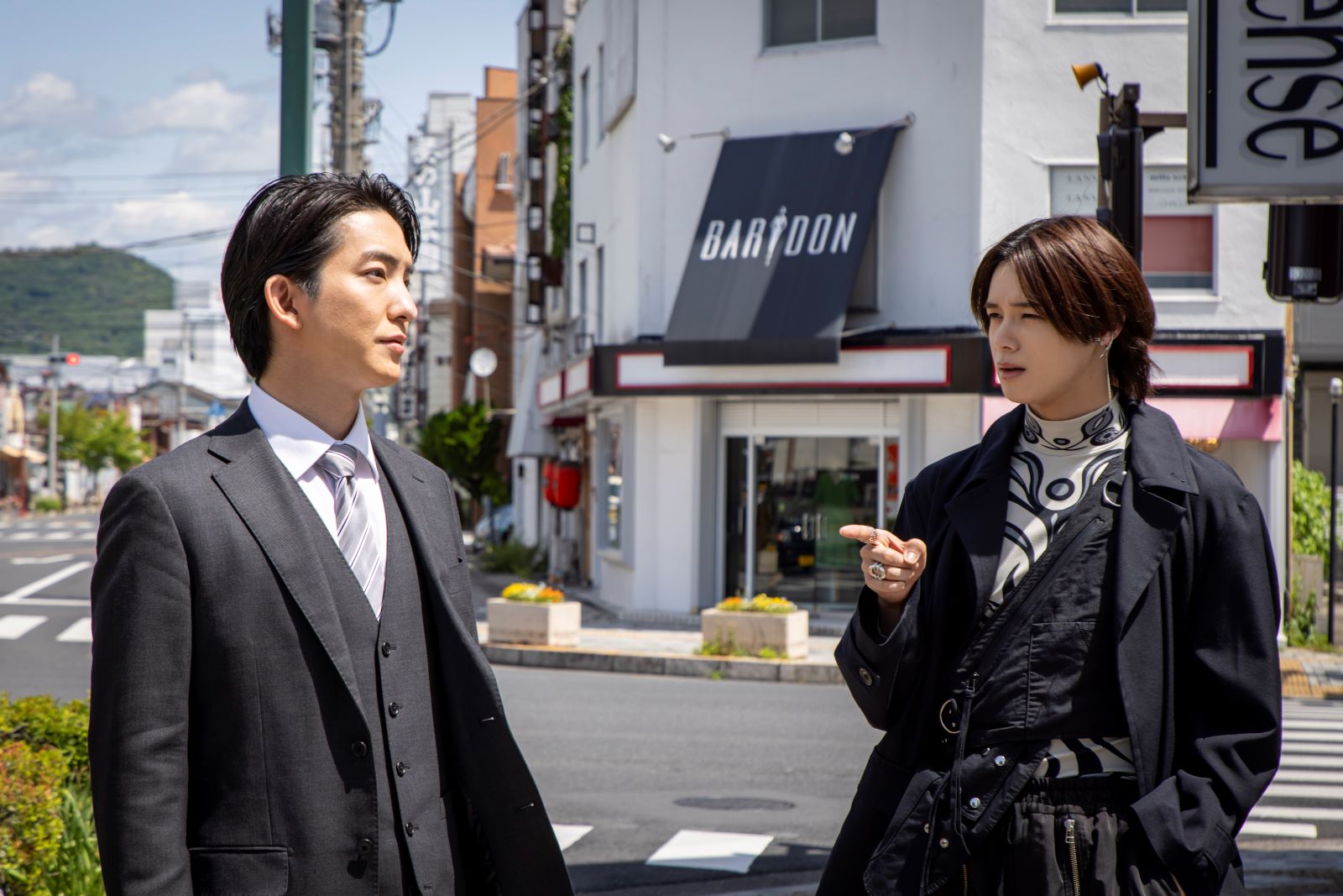 俳優・前田公輝と、&TEAM・Kの写真
