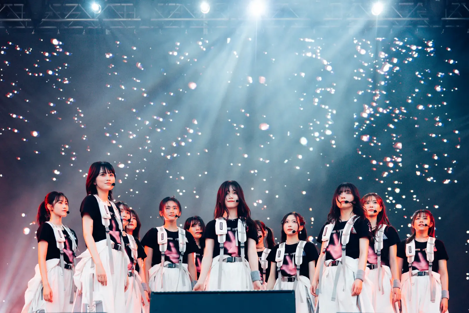 櫻坂46 clockenflap タオル 香港 櫻坂46 clockenflap タオル 香港 守屋麗奈 山﨑天 藤吉夏鈴 着用