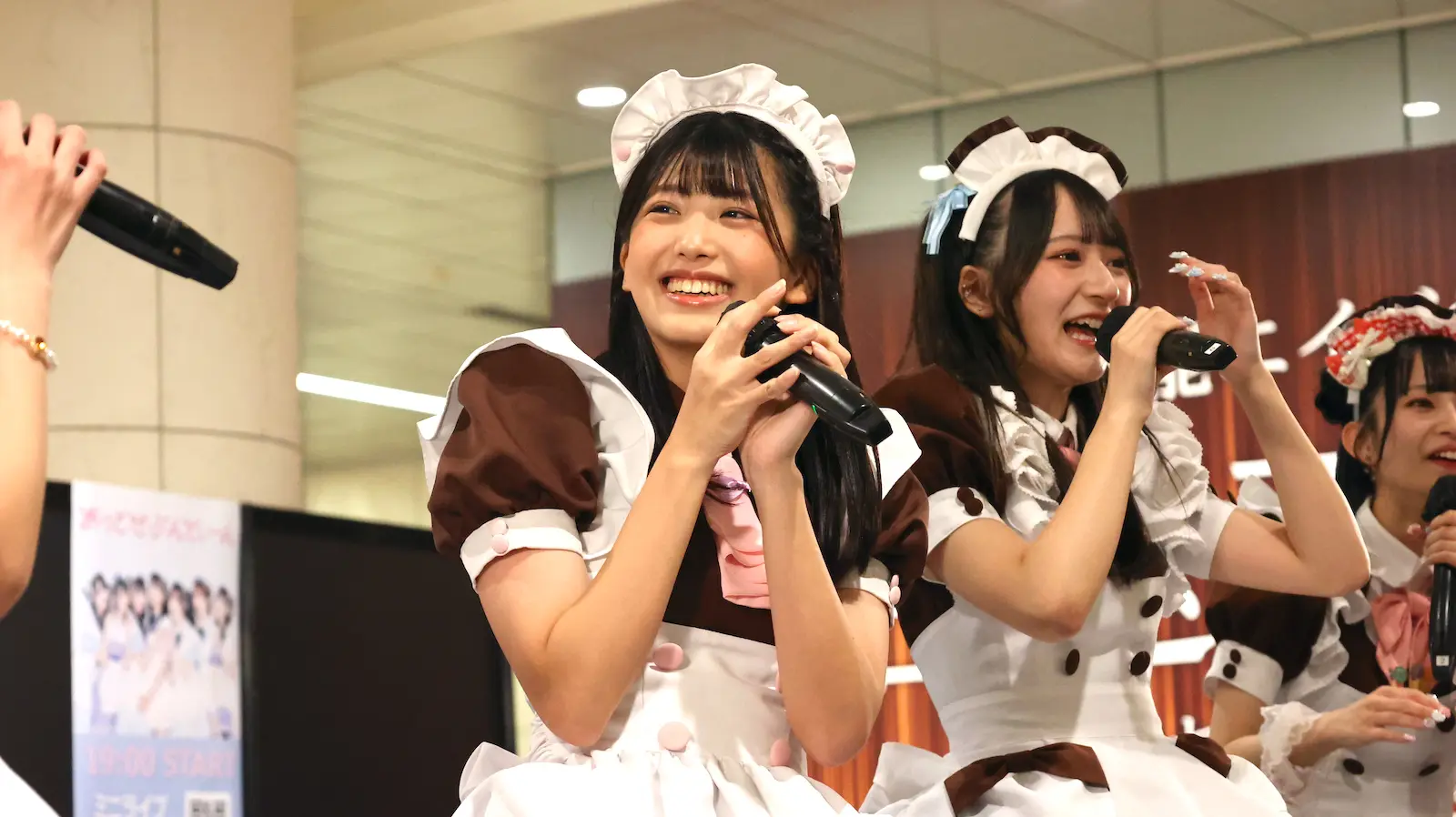 下僕”？氣志團 綾小路 翔 プロデュース！メイド7人組「あっとせぶんて