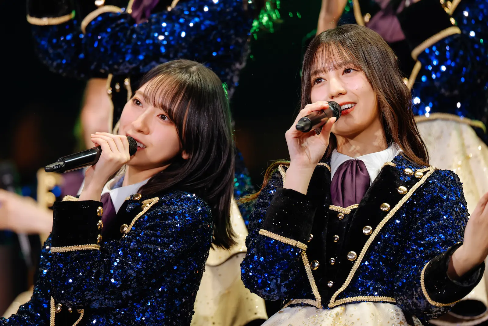 日向坂46“公式お兄ちゃん”オードリー春日・若林のサプライズ登場に