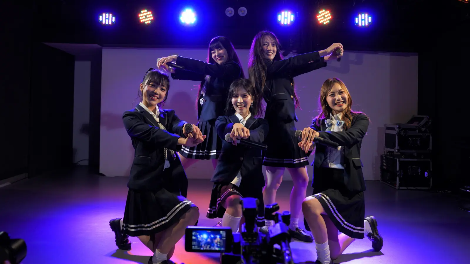 全員日本人のK-POPガールズグループUNICODE、初のライブツアー開幕