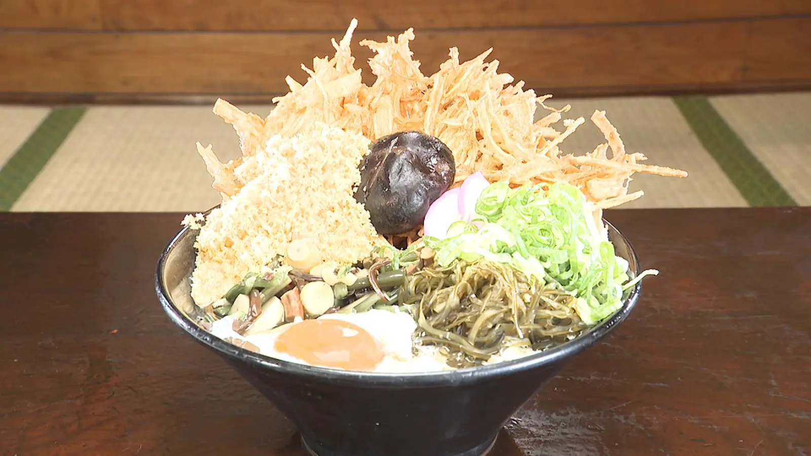 人見知りを克服したい」大声飛び交う“うどん店”に新バイト加入