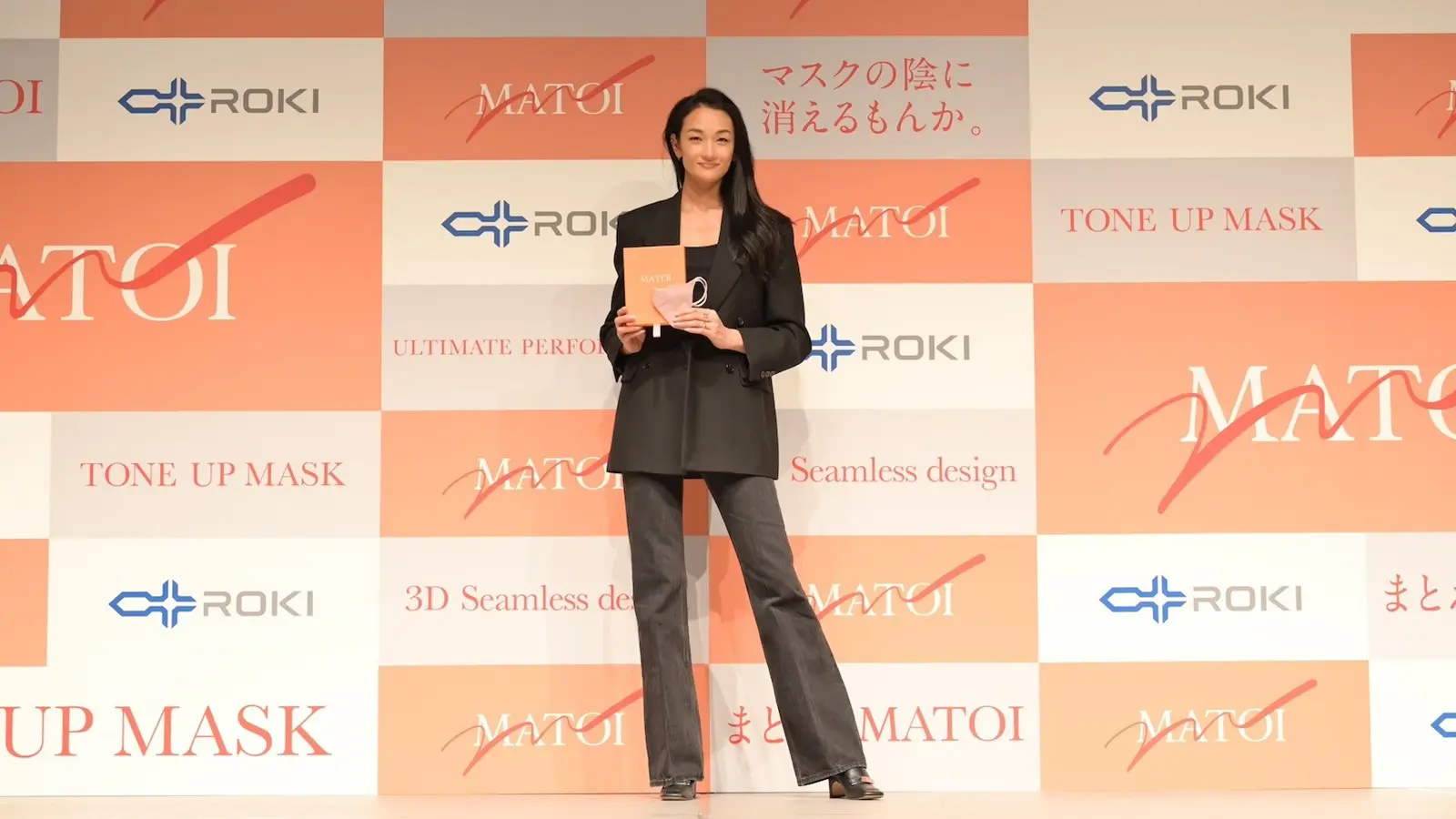 reality show 冨永愛ほか　ポスター 冨永愛さん出演のベネクス初TVCM「冨永愛は、VENEX。」を2024年11月1日