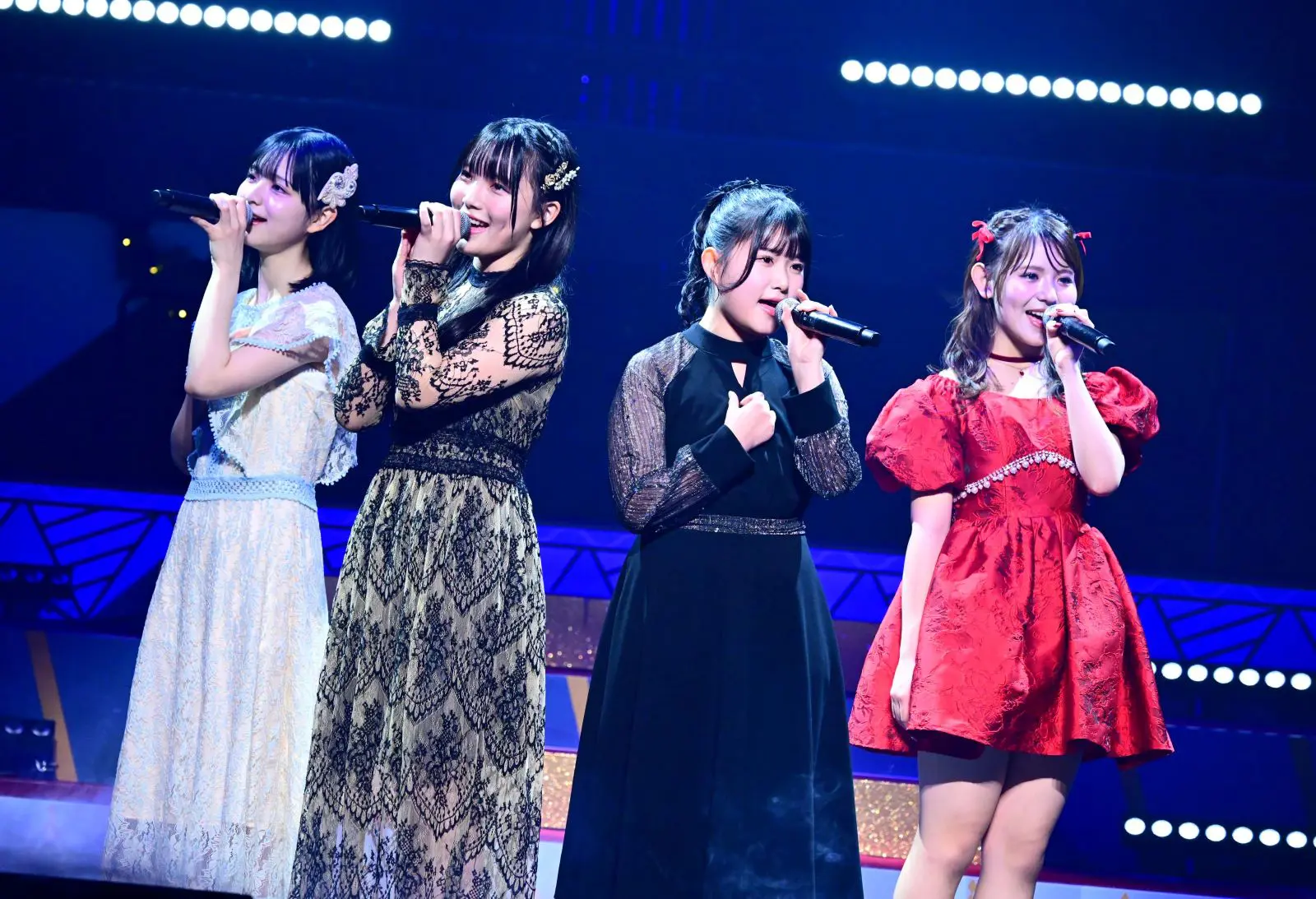 クリスマスライブ衣装3 コンプ STU48がクリスマスコンサートを開催 サンタ衣装に身を包み「STUサンタ