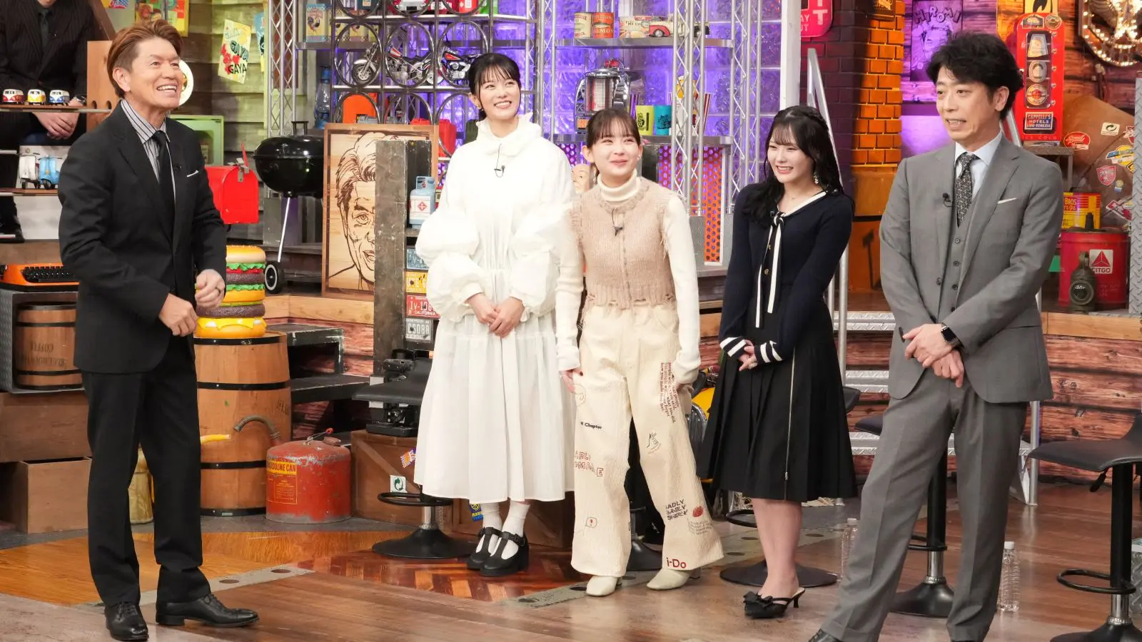 現役英語教師と中学3年生女子の異色お笑いコンビ・二者面談 授業で伝える“フットボールアワー・後藤のスゴさ”とは？｜entax（エンタックス）