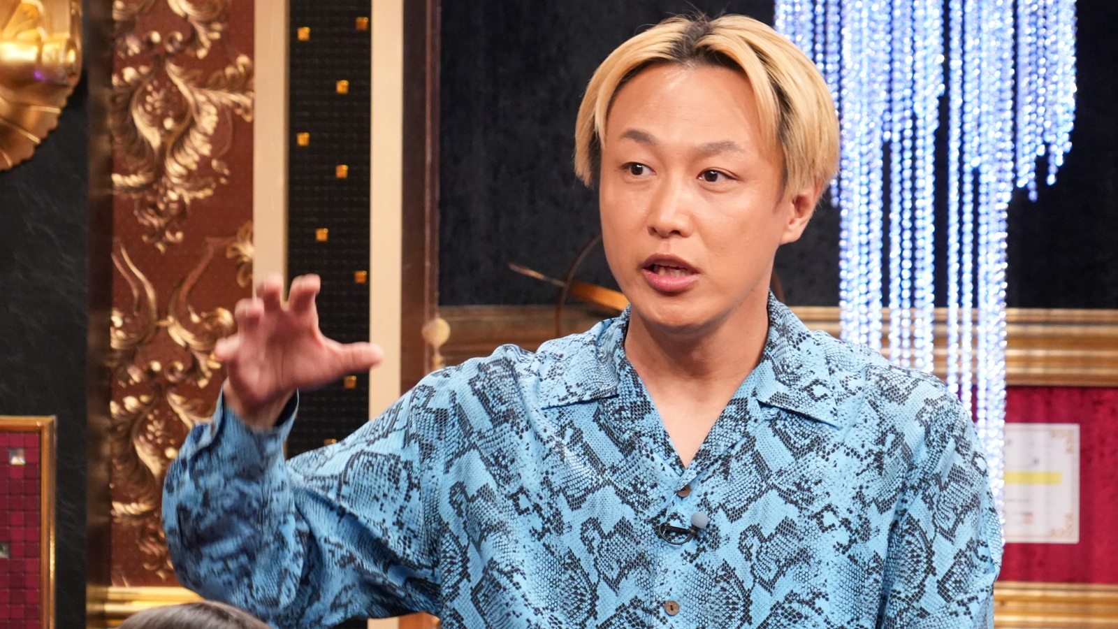お見送り芸人しんいちの写真