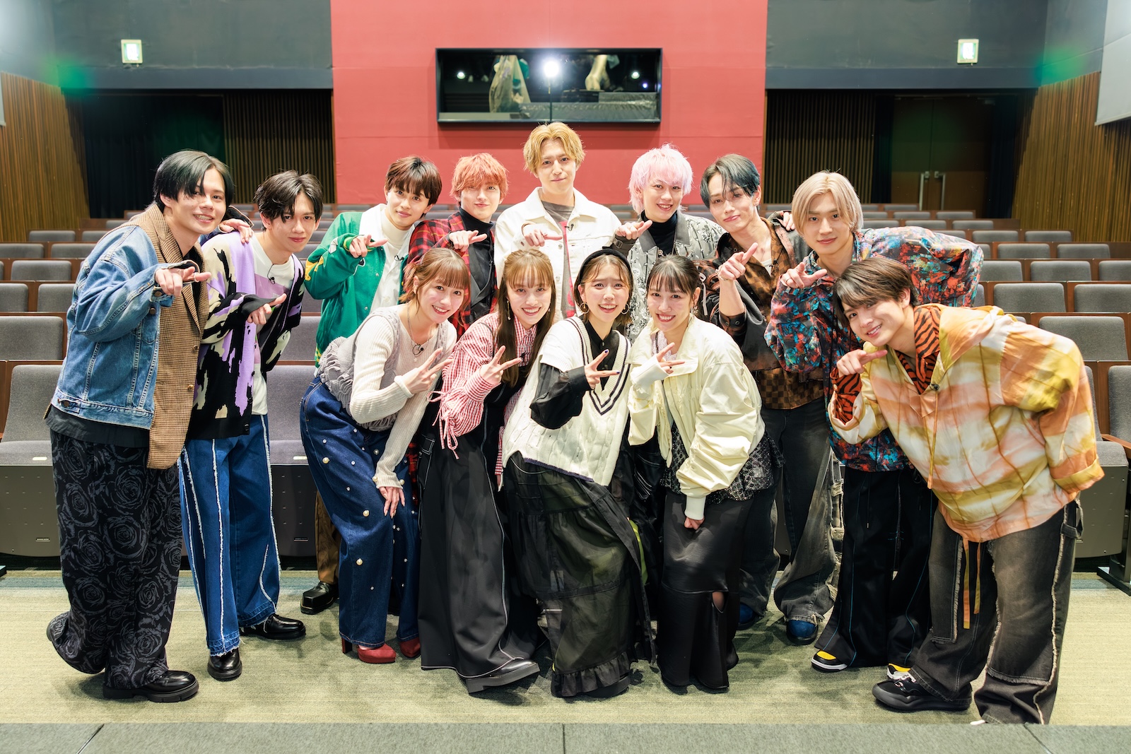超特急とももいろクローバーＺの写真