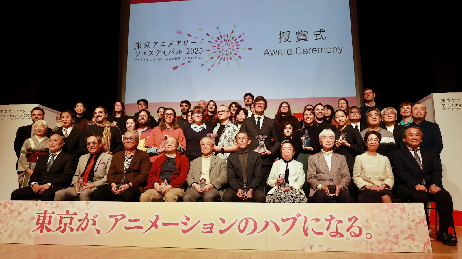 アニメ『葬送のフリーレン』が「アニメ オブ ザ イヤー」“二冠” 作曲家