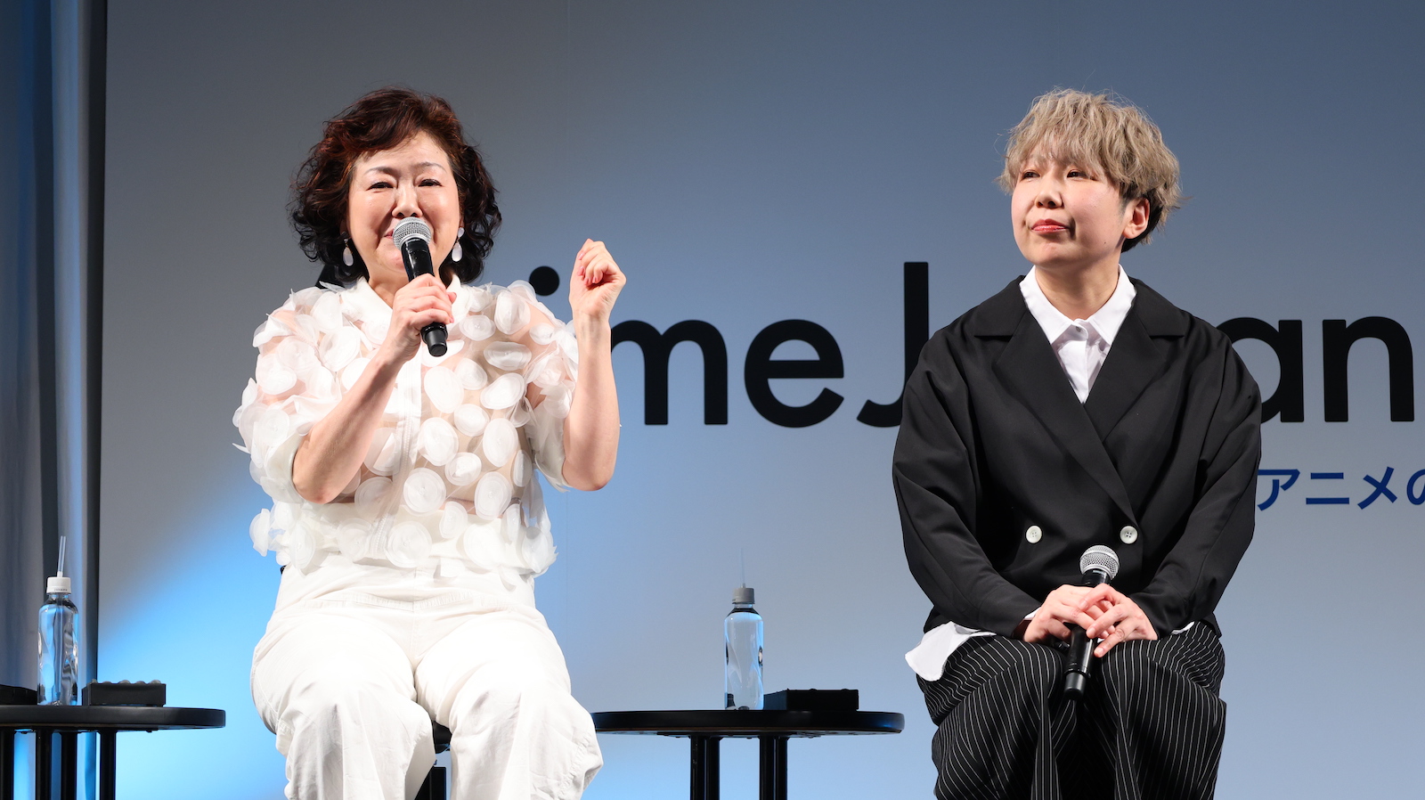 坂本千夏と山口眞弓の写真