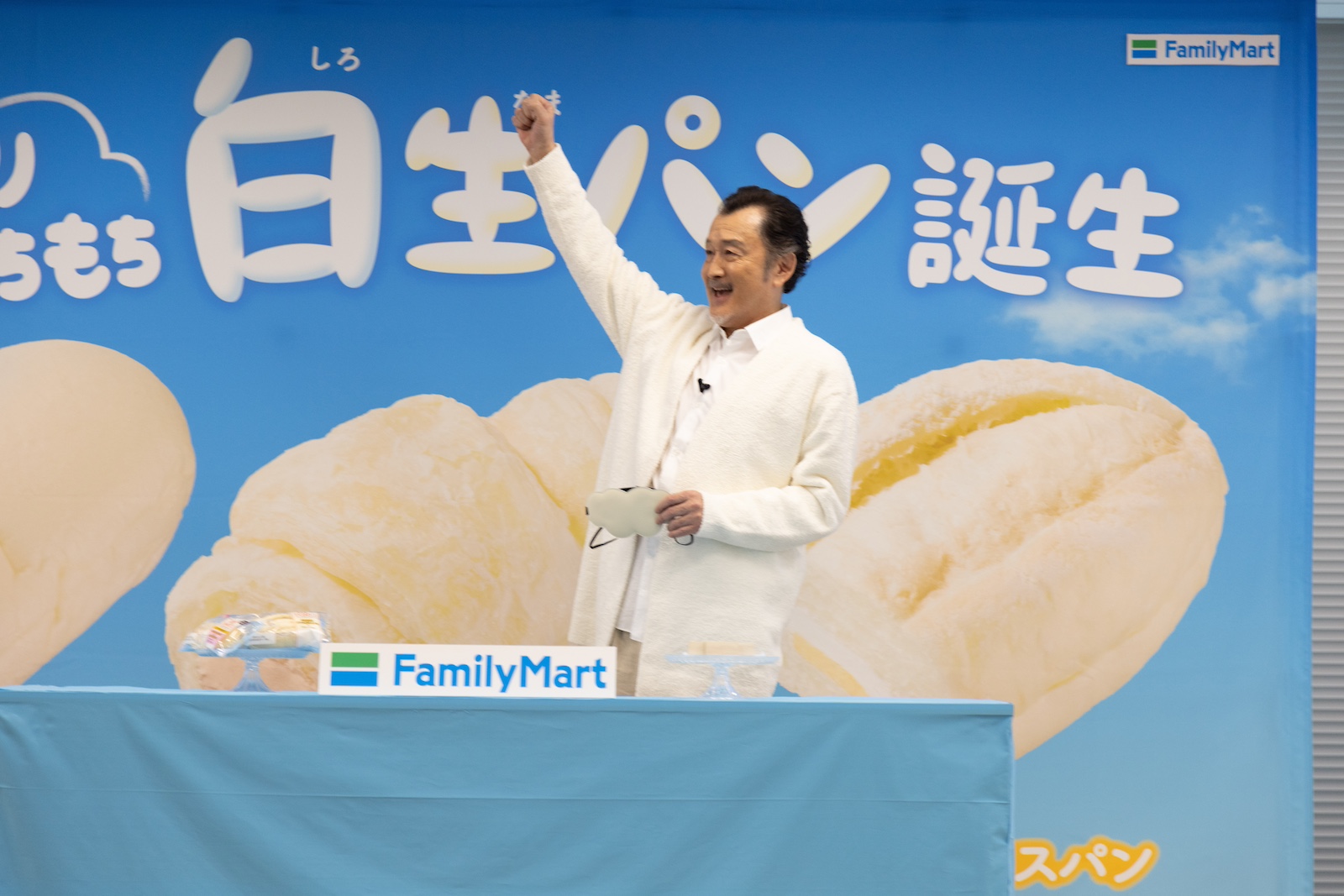 吉田鋼太郎の写真