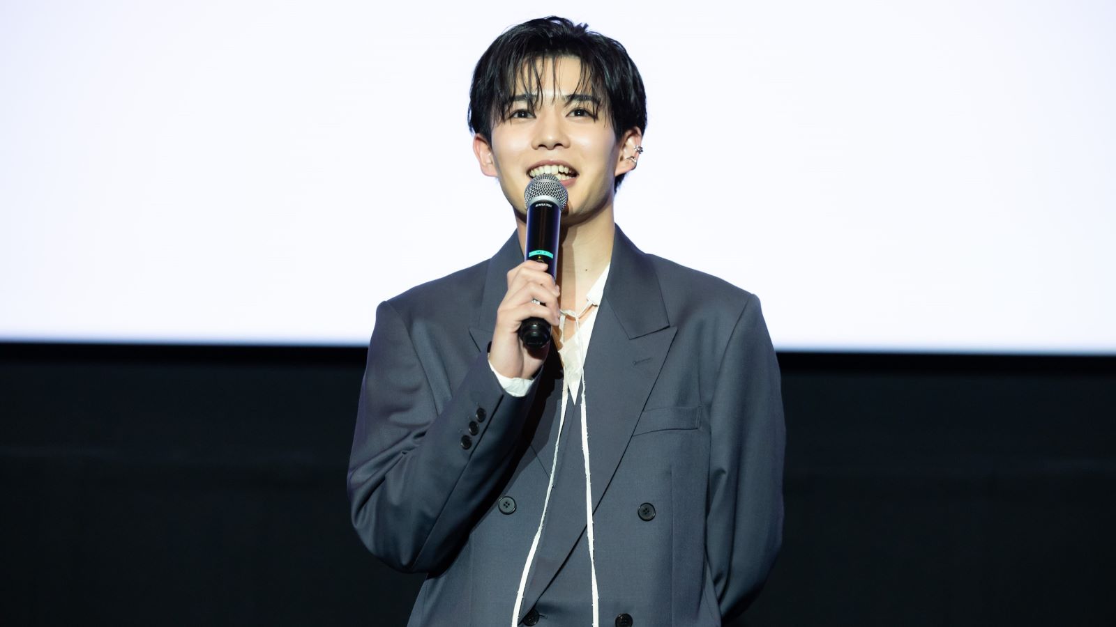 なにわ男子・長尾謙杜の写真