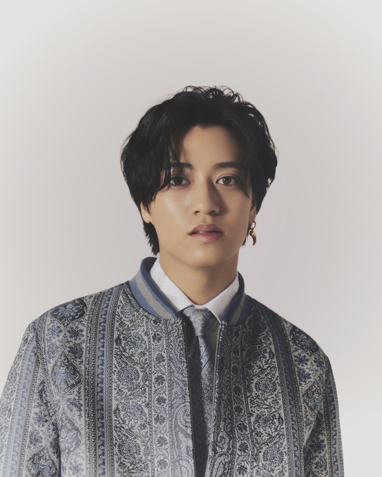 ETROのグローバルブランドアンバサダーに就任したKing & Prince・髙橋海人