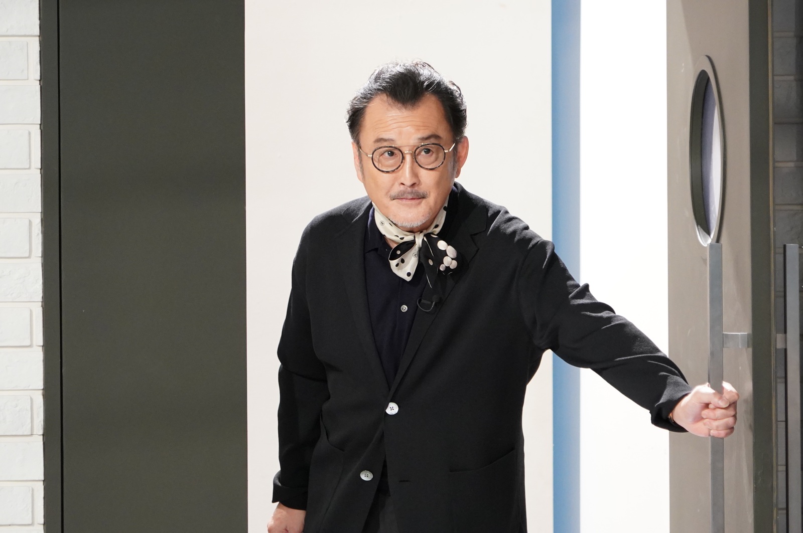 吉田鋼太郎の写真