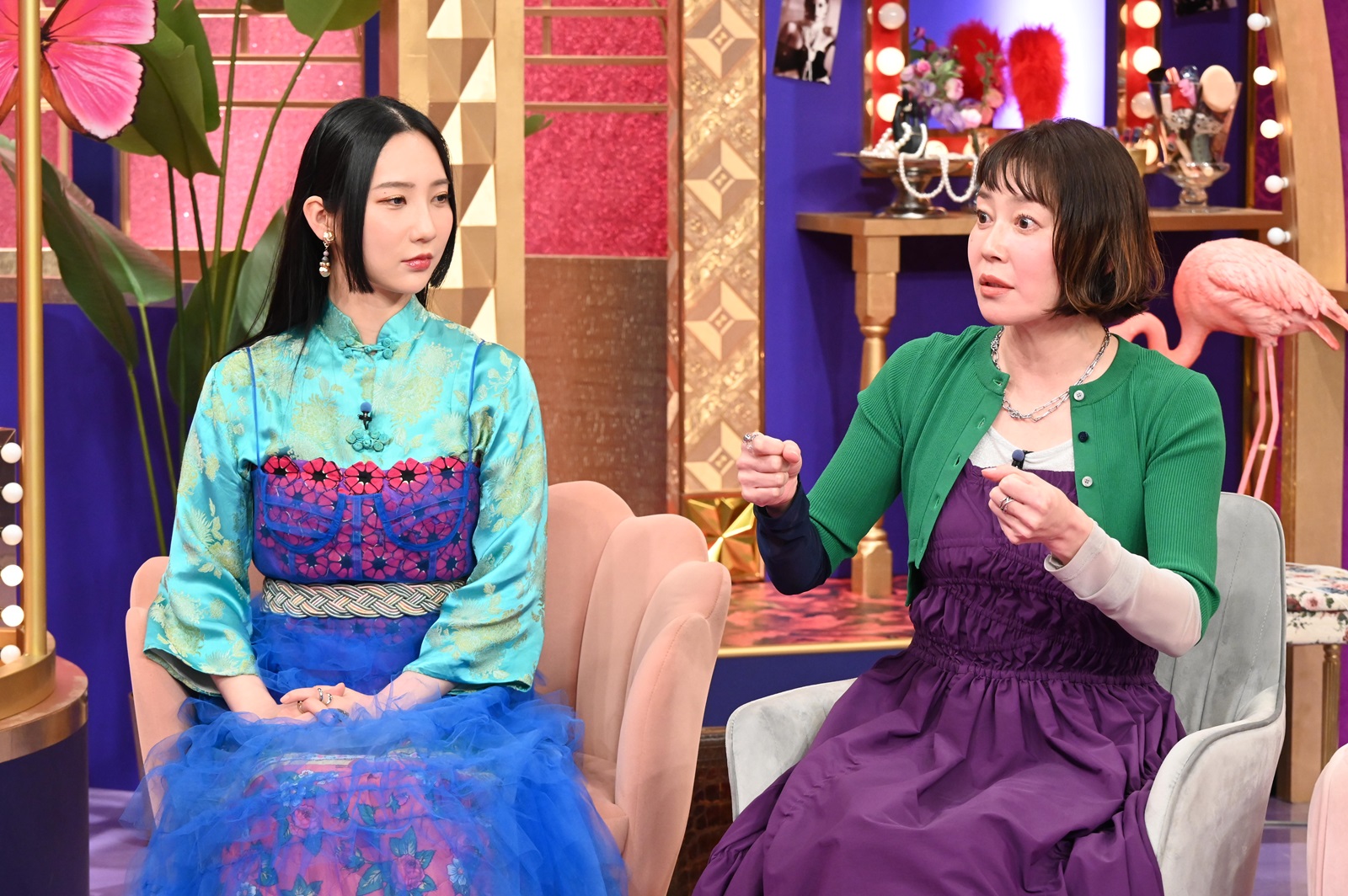 須藤理彩らの写真